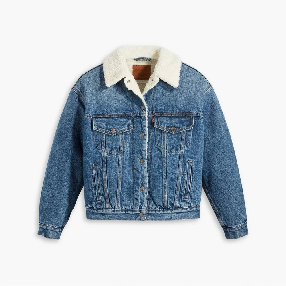 LIKE NEW Levi’s Sherpa Denim Jacket - Picture 2 of 7